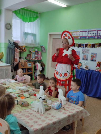Окружной семинар-практикум "Приобщение детей дошкольного возраста к культурному наследию Вятского края в рамках реализации ФОП ДО" Окружной семинар-практикум "Приобщение детей дошкольного возраста к культурному наследию Вятского края в рамках реализации ФОП ДО".